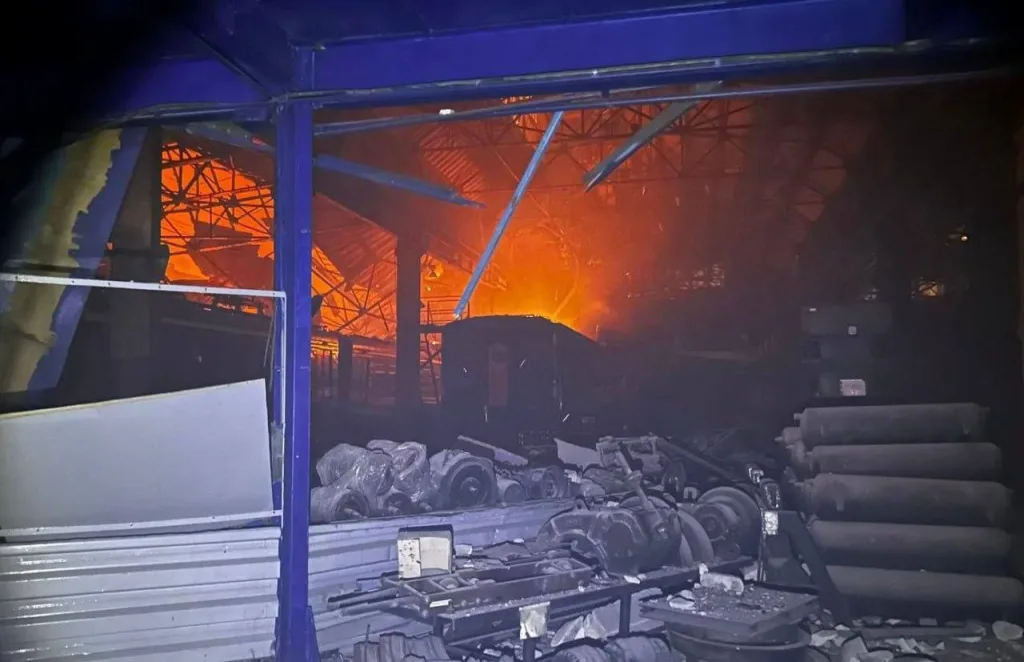 Целями массированного удара дронов-камикадзе «Герань-2» в Днепропетровске этой ночью стали