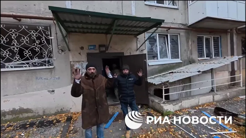 Пленение двух украинских солдат в Покровске, предварительно переодевшихся в гражданку