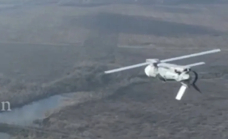 ФАБ с УМПК пролетает в упор от висящего "Мавика", осуществляющего объективный контроль удара