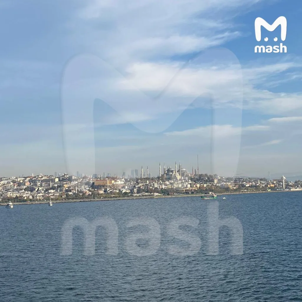 Больше 600 российских туристов оказались заблокированы на круизном лайнере у берегов Турции