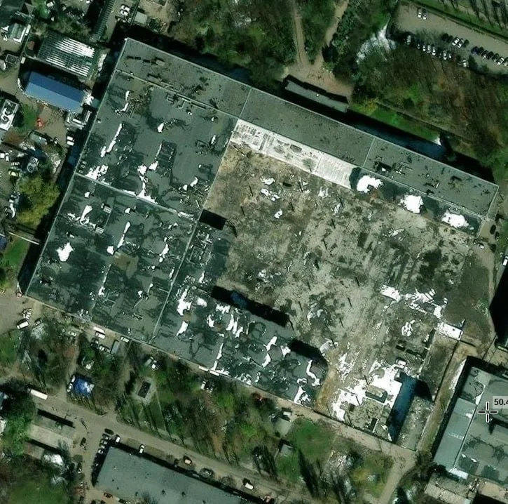 Последствия ракетных ударов по украинскому предприятию "Квазар", расположенному в Киеве