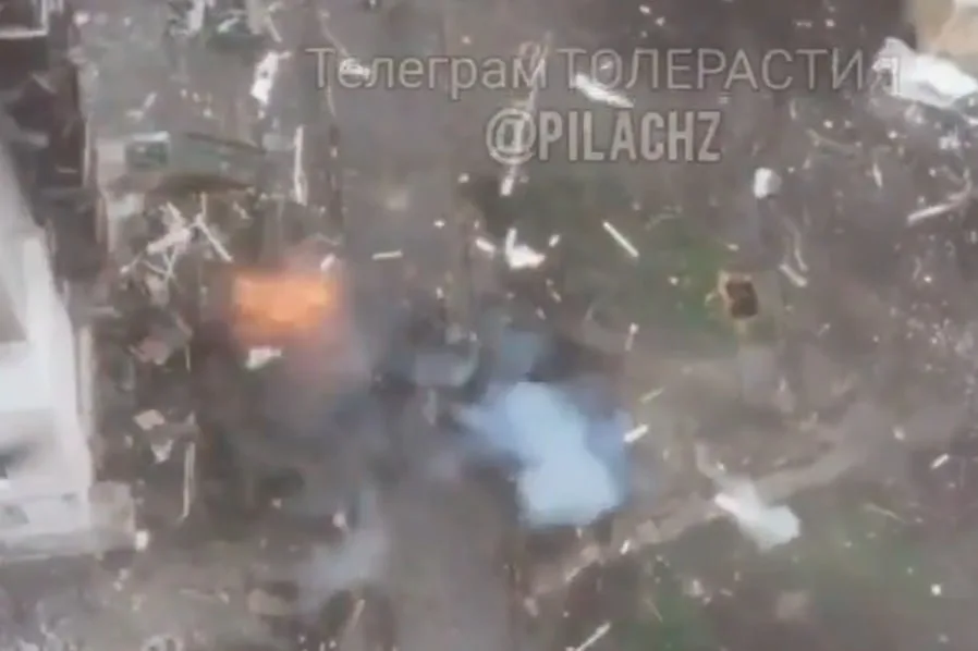 Подрыв эвакуационной группы ВСУ на дистанционно установленной мине и последующий объективный контроль от FPV-дрона на оптоволокне с добиванием