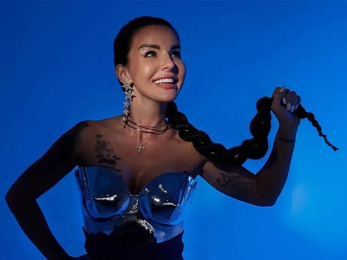 Юлия Волкова из группы «Татушка» обнажила тело и продемонстрировала идеальные формы0