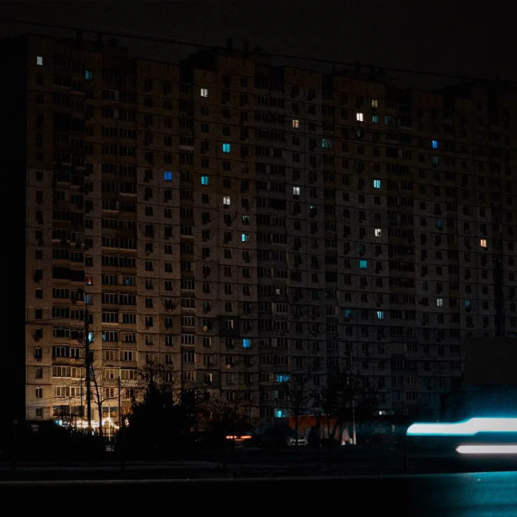 В Киеве уже сутки нет света и тепла, графики отключения отменены: последствия массированной атаки ВС РФ