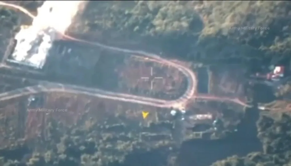 Удары управляемыми авиабомбами GBU-12 Paveway II с истребителей F-16A/B Королевских ВВС Таиланда по зданию казино и расположенным в его районе, как утверждается, камбоджийских военных в приграничном районе Чонг Ан Ма