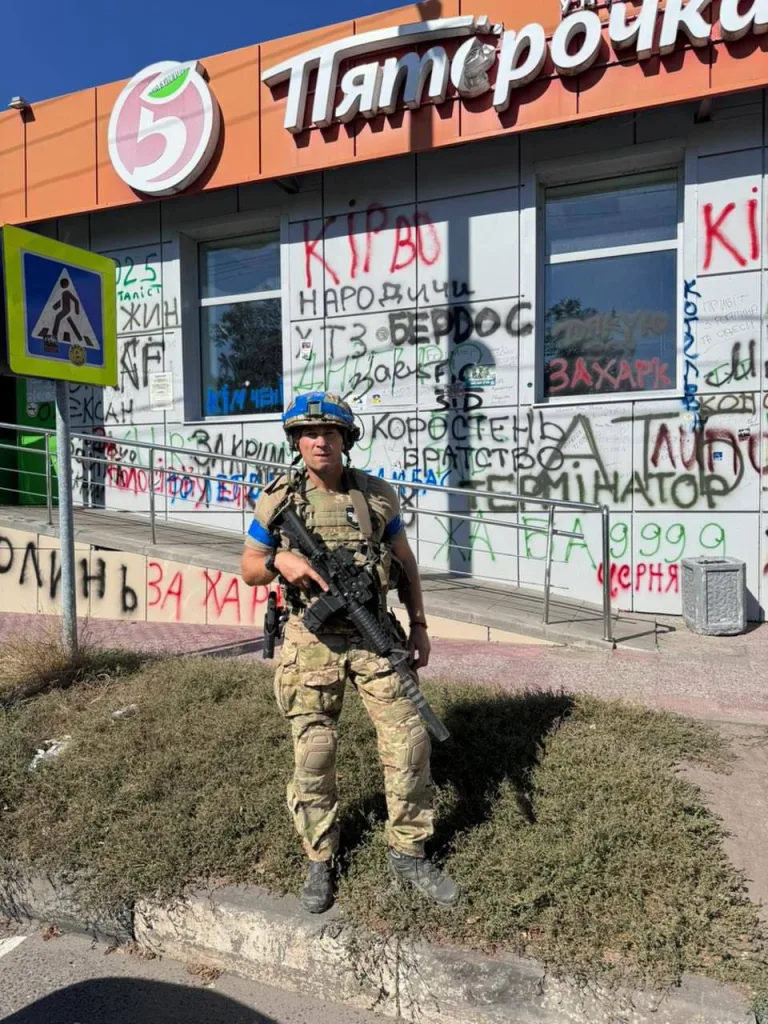 Украинская сторона сообщает, что в районе Гуляйполя армия РФ ликвидировала Сергея Ярмоленко. Одного из самых медийных «рейдовиков» в Курскую область в 2024 году