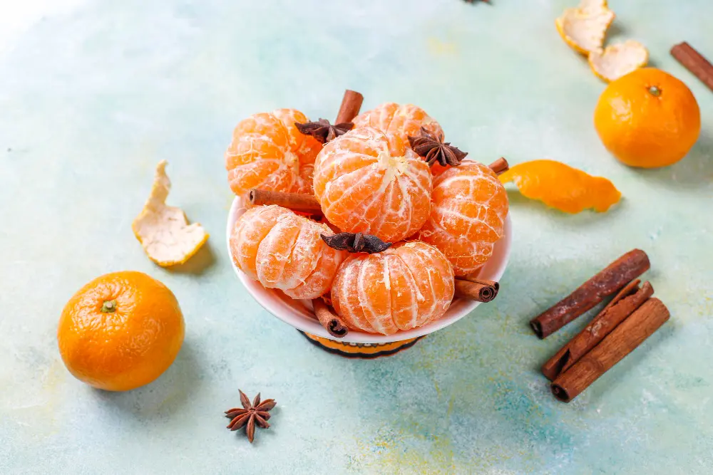 Мандариновые корки больше не отправляю в мусор – берегу их как зеницу ока: 2 полезных совета, которые всегда помогают в быту