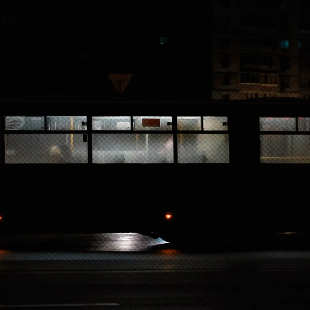 В Киеве уже сутки нет света и тепла, графики отключения отменены: последствия массированной атаки ВС РФ