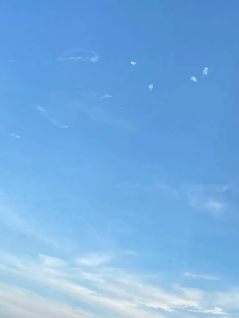 Кадры перехвата системой ПВО ракет GMLRS, запущенных противником по Белгороду