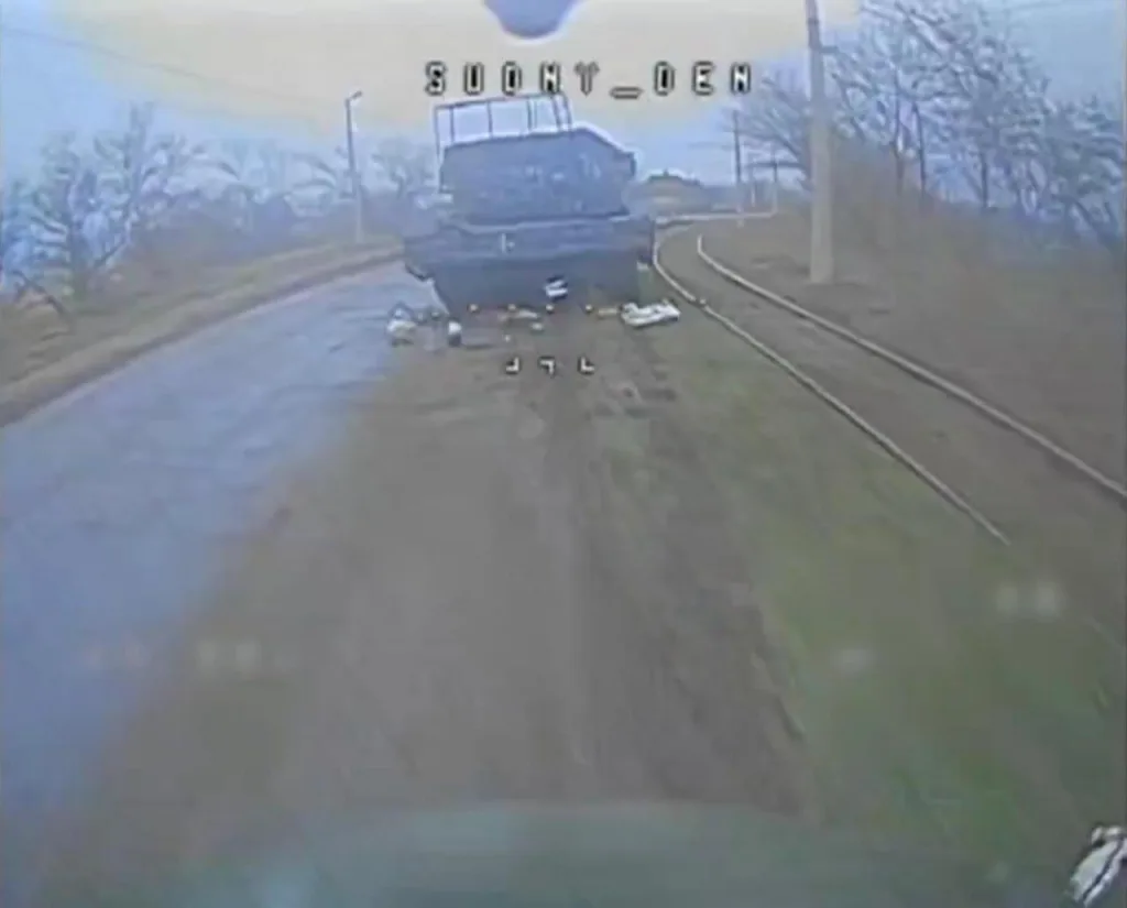 Судя по текущей динамике, рубеж Константиновка/ Дружковка, расположенный к югу от Краматорска/Славянска, командование ВСУ теперь полноценно рассматривает как экзистенциальный