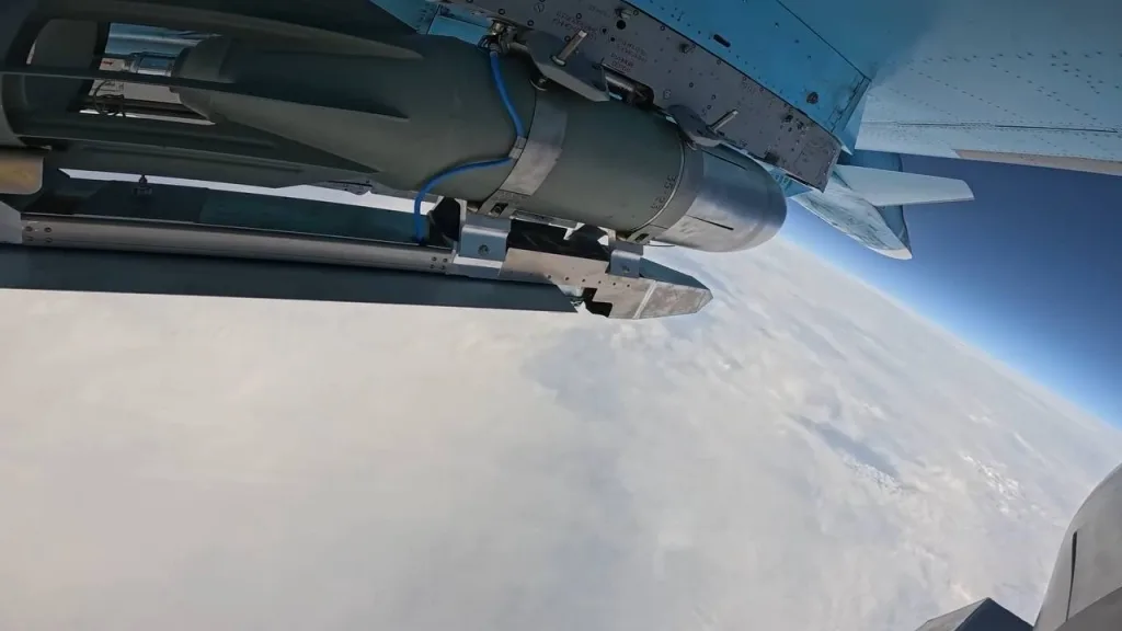 Боевой вылет истребителя-бомбардировщика Су-34 с боевой нагрузкой из четырёх ОФАБ-250-270 с УМПК в зоне ответственности группировки войск «Восток»