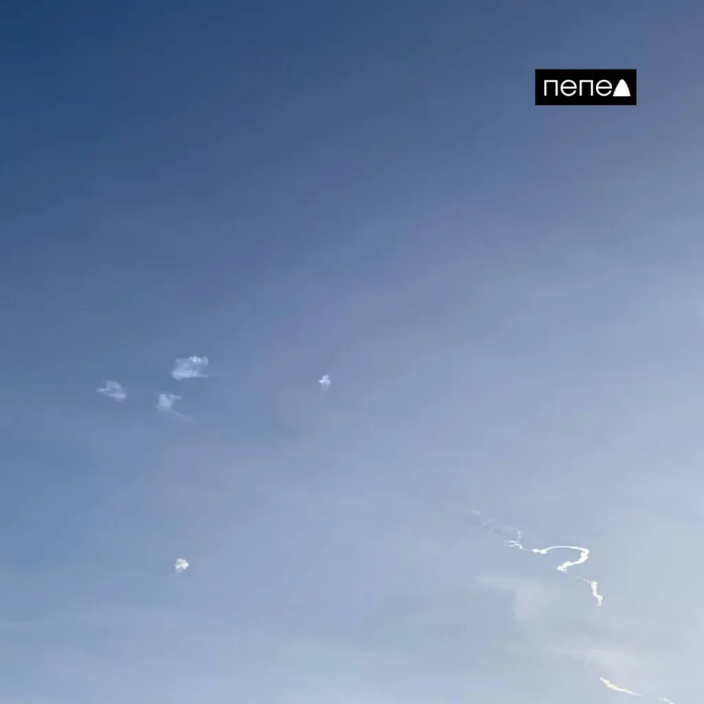 Кадры перехвата системой ПВО ракет GMLRS, запущенных противником по Белгороду