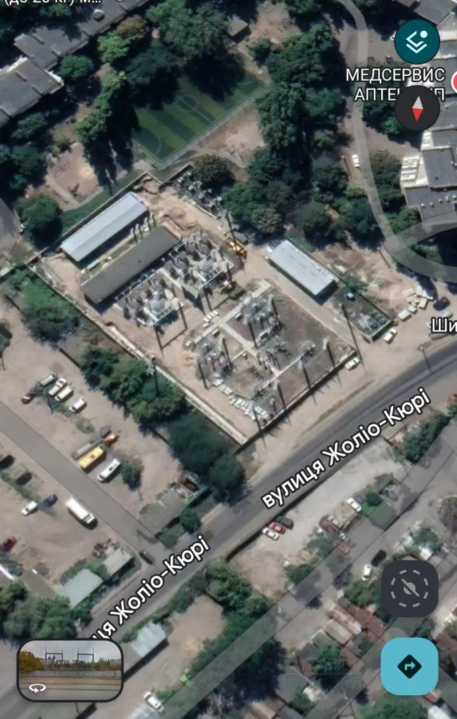 Ночью дальнобойными дронами была поражена подстанция на севере Одессы, после чего на месте возник пожар