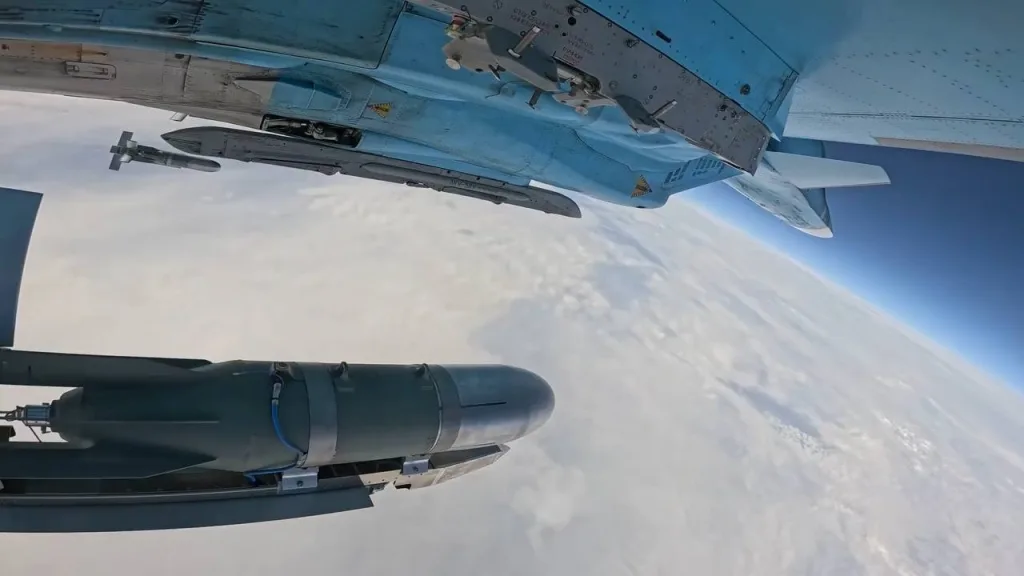 Боевой вылет истребителя-бомбардировщика Су-34 с боевой нагрузкой из четырёх ОФАБ-250-270 с УМПК в зоне ответственности группировки войск «Восток»