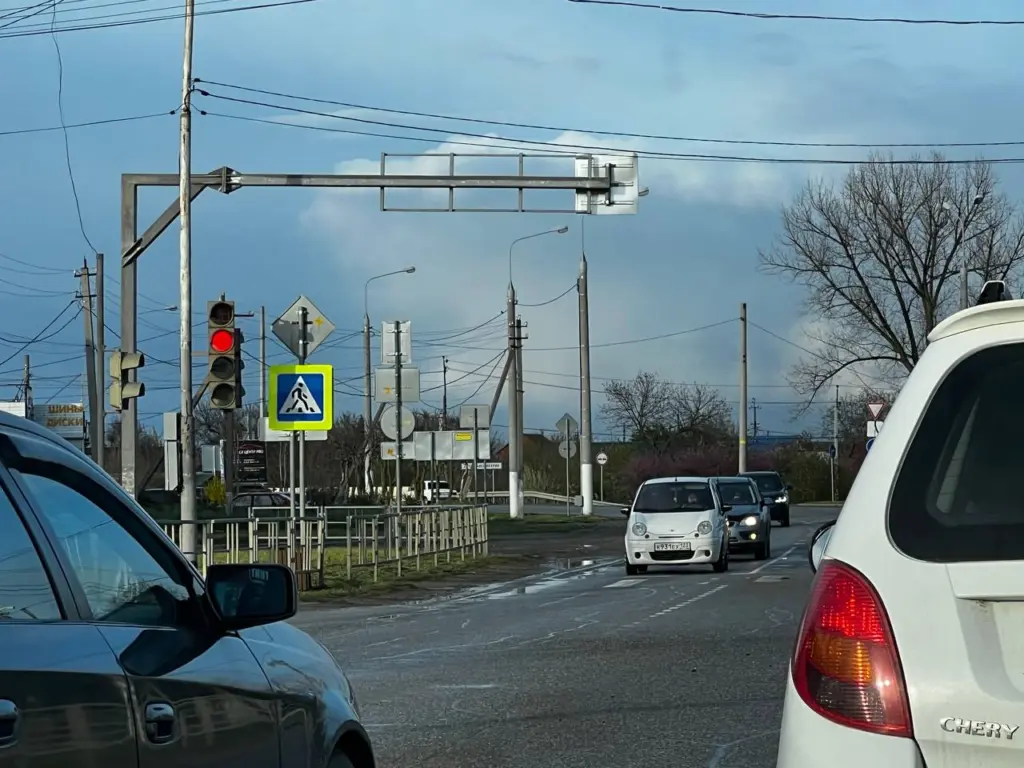 Какие автомобили категорически не следует ставить на ручной тормоз зимой — колодки безусловно примерзнут