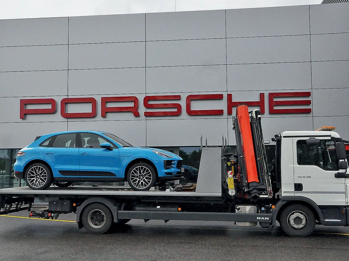 СМИ сообщают о прекращении поставок Porsche в Россию из-за масштабного сбоя0