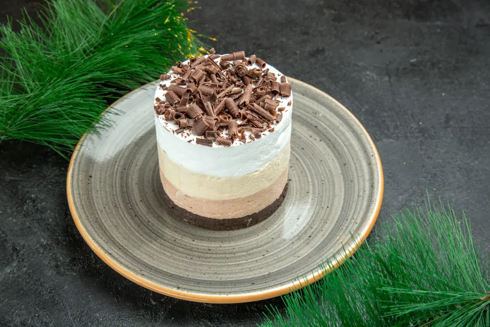 Умный торт, который не требует духовки и миксера – идеален в ситуации, когда свет выключен, а аппетит требует что-то вкусное немедленно