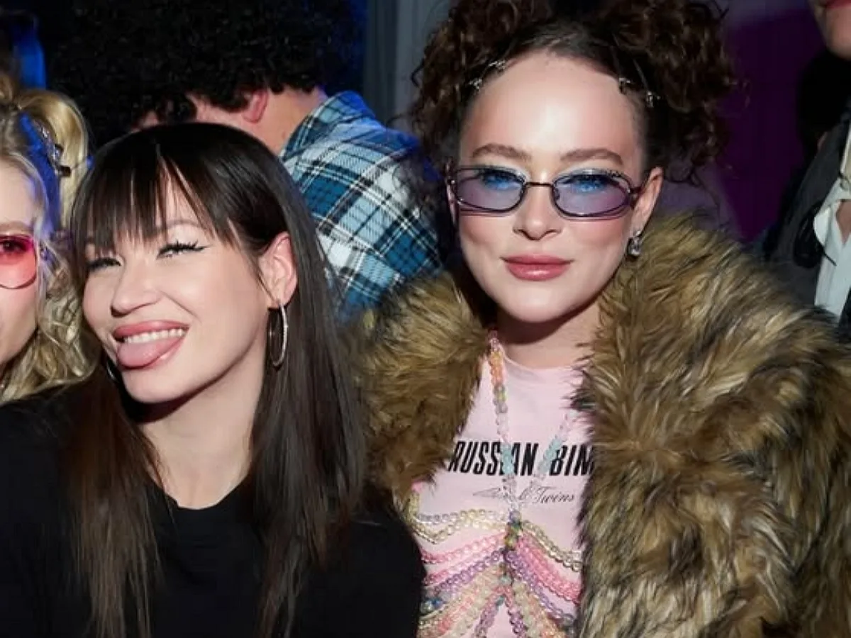 Аглая Тарасова появилась на вечеринке Иды Галич после резонанса с наркотиками0