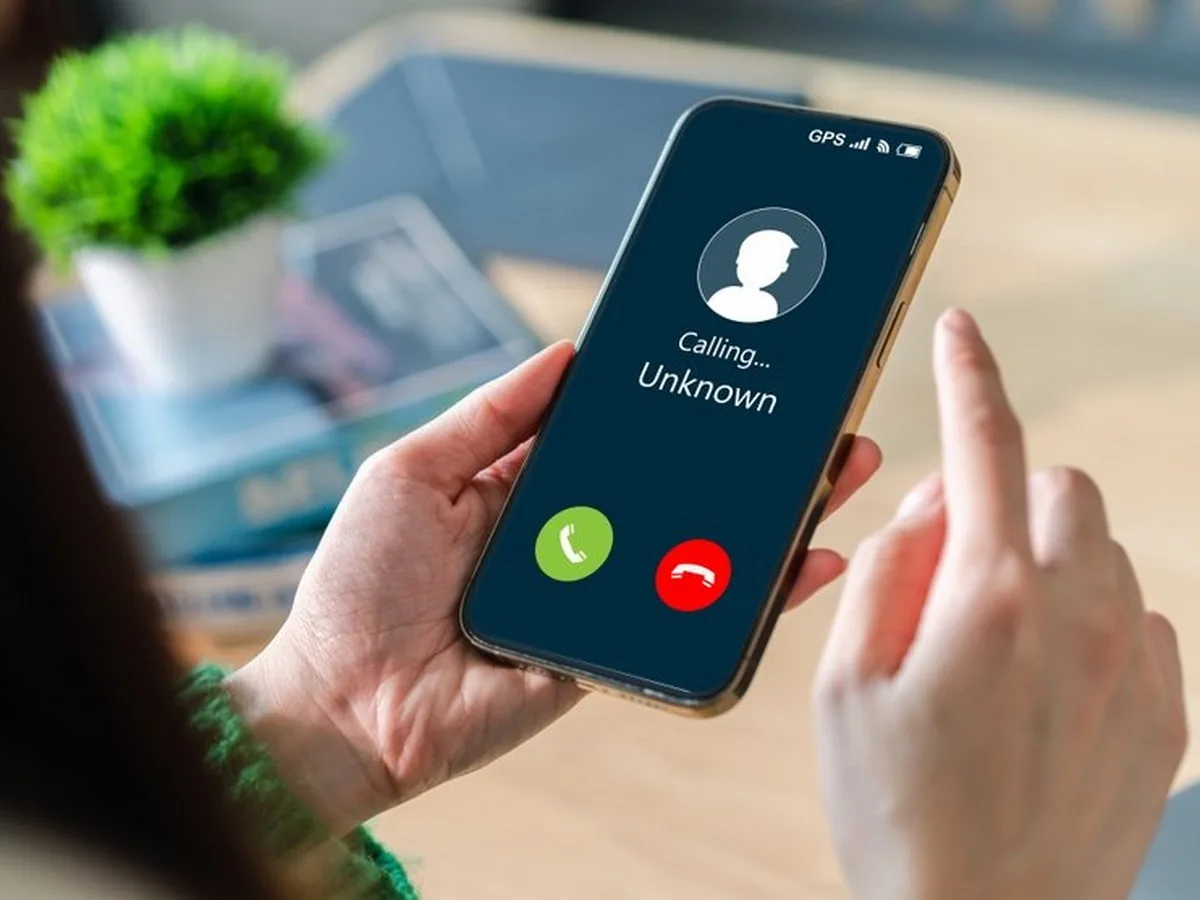 ИИ-голос и дипфейки как угроза госизмены. Сценарий работы мошенников из скам-центров и методы манипуляции жертвами0