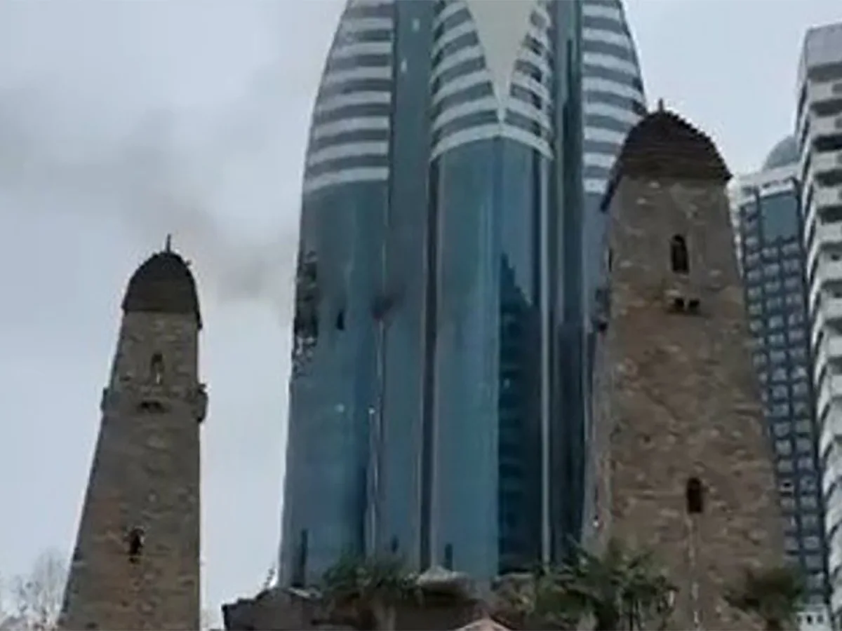 БПЛА украинских сил столкнулся с «Грозный-Сити»: видео с места происшествия0