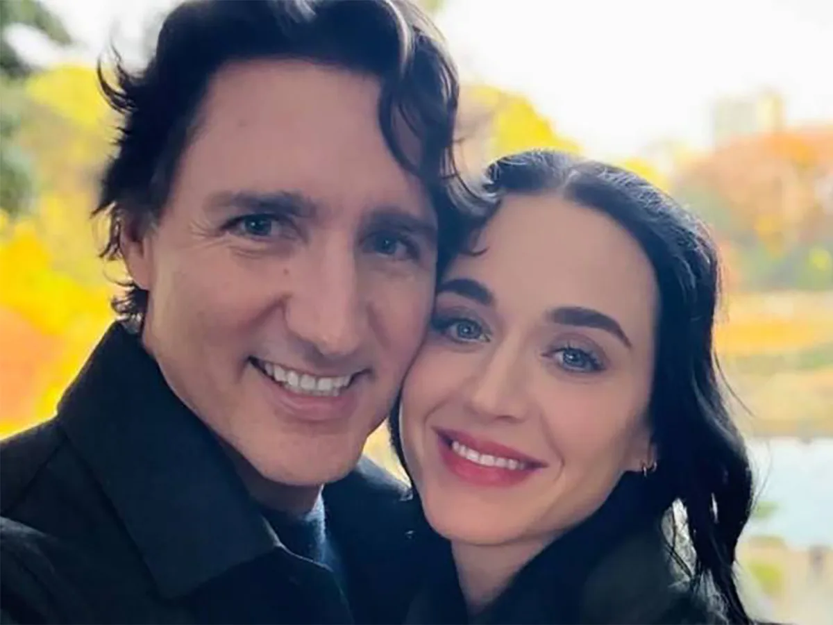 Кэти Перри продемонстрировала в ОАЭ своего любимого политика и … обнажила ягодицы0