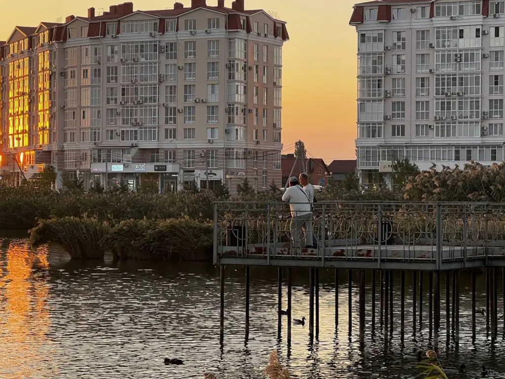 В этот город стремительно переезжает молодое поколение: неожиданно он стал самым комфортным для жизни миллионником в России — доступное жильё, множество рабочих мест, насыщенная культурная жизнь