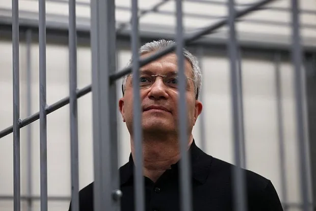 Бывший замминистра обороны Тимур Иванов заявил что получил роскошные особняки законным способом