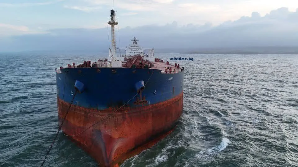 Так сейчас выглядит танкер Kairos, поврежденный в результате ударов украинских БЭК