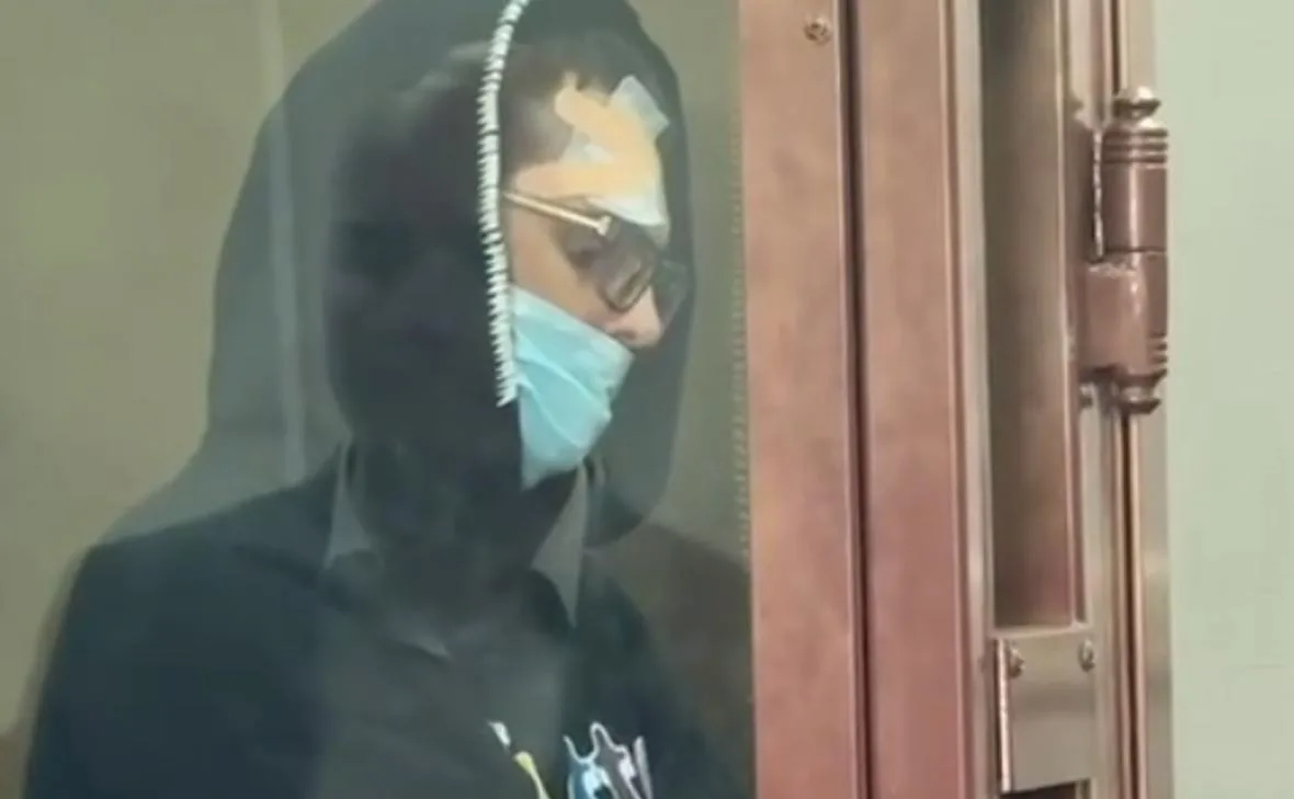 Блогера Никиту Ефремова*, перечислившего ФБК** 6 тысяч рублей, приговорили к 3 года лишения свободы условно с испытательным сроком в 3 года