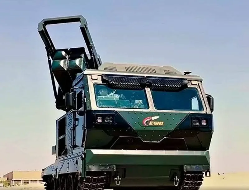 В Египте представлена мультикалиберная реактивная система залпового огня EGN1 Rad 300, способна запускать ракеты калибра 122 мм, 220 мм, 300 мм и 610 мм с дальностью до 280 км