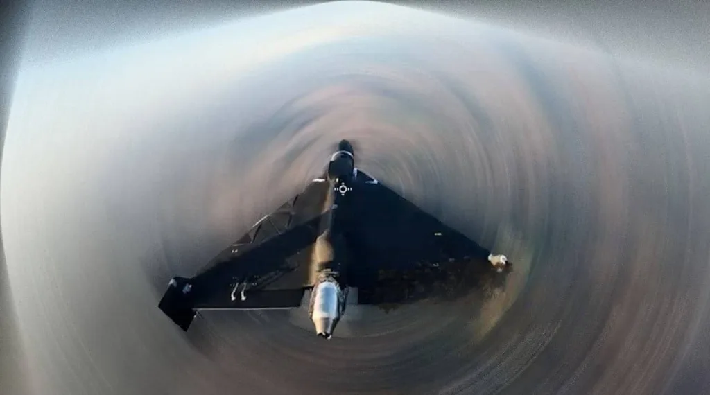 Перехват противником дрона-камикадзе «Герань-2» при помощи дрона-перехватчика, а а также реактивная «Герань-3» в объективе другого перехватчика