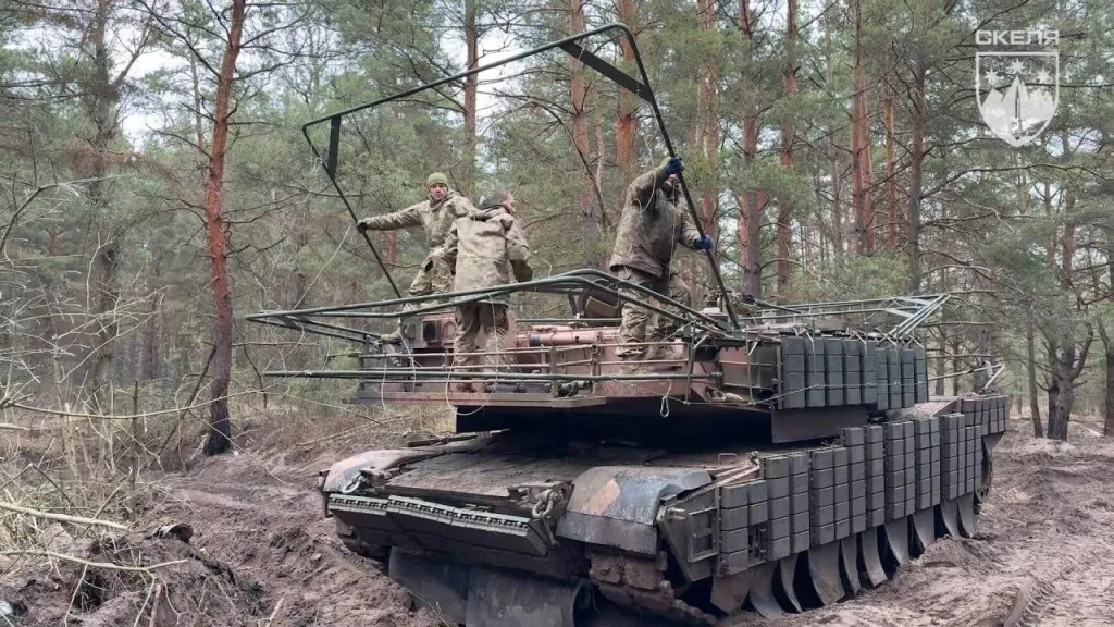 425-й ОШП «Скала», неудачно сходивший в контрнаступ под Покровск, показал последние кадры живых танков M1A1 AIM Abrams, поставленных Австралией