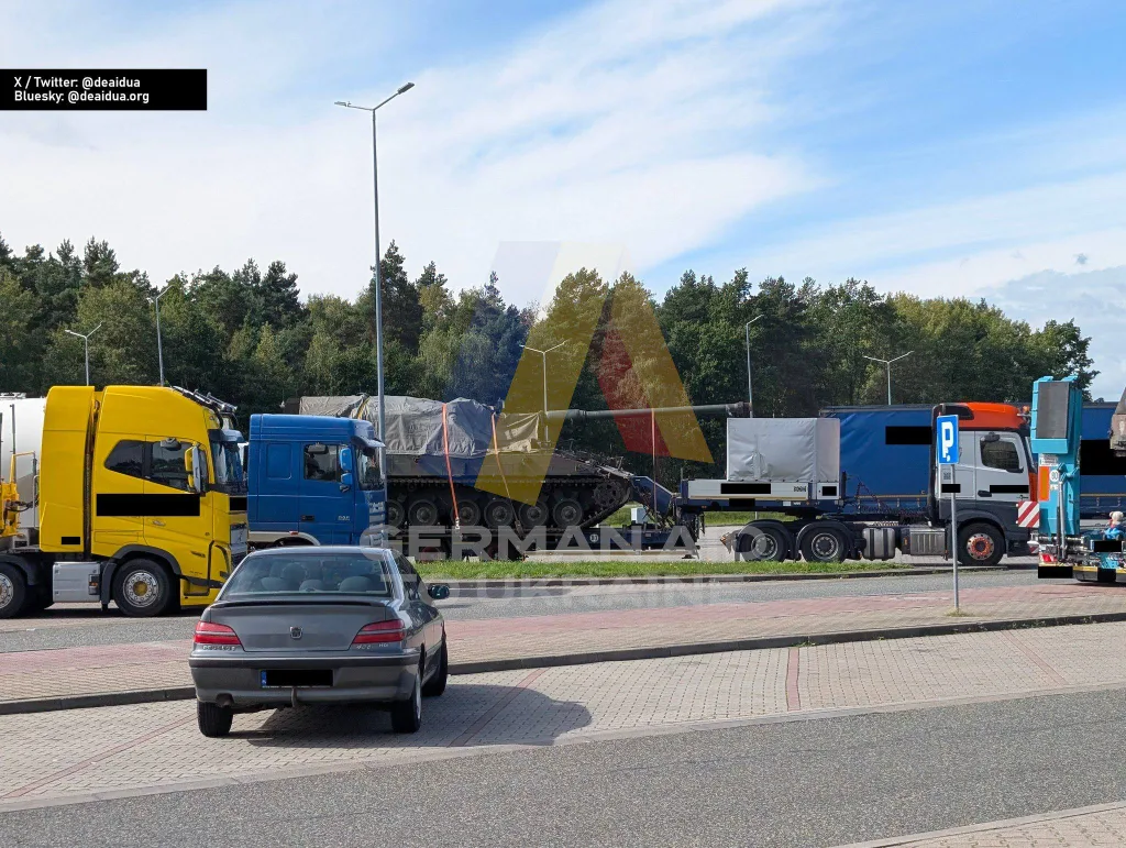 Транспортировка нескольких повреждённых 155-мм САУ PzH 2000 ВСУ для проведения ремонтно-восстановительных работ на территории Германии