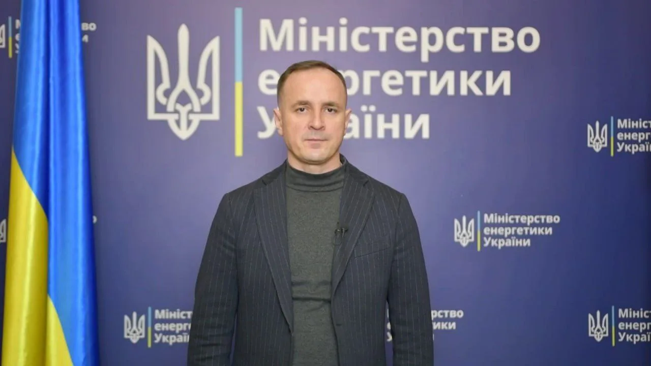 По удивительному совпадению, именно те самые 60 дней перемирия, запрошенные Зеленским на подготовку и проведение всеукраинского референдума, требуются Украине на восстановление энергосистемы