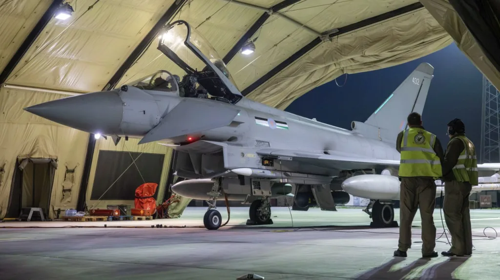 К наращиванию сил на Ближнем Востоке в преддверии возможного удара по Ирану подключилась и Великобритания