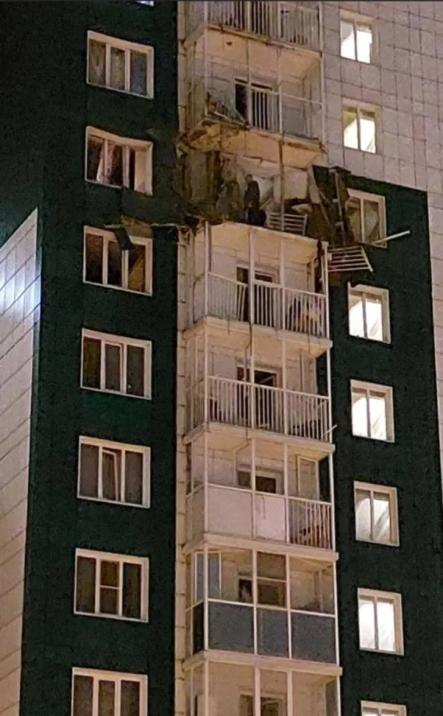 Российская ПВО с 20:00 мск до 23:00 мск уничтожила 33 украинских БПЛА: 17 – над Воронежской, 8 – над Курской, 5 – над Брянской, 3 – над территорией Белгородской областью