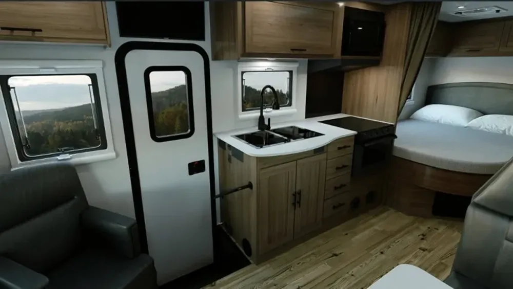 Fjord: дом на колесах для настоящих путешественников, готовый к любым дорогам