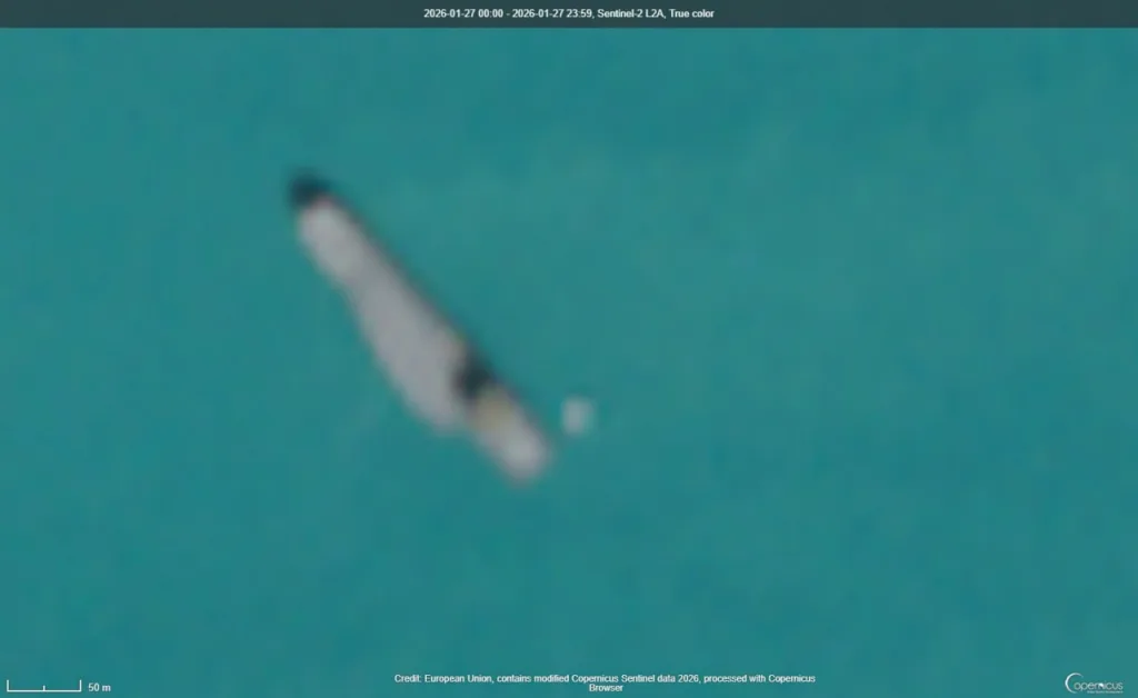 Иранский дрононосец Shahid Bagheri ("Шахид Багери") был замечен недалеко от порта Бендер-Аббас в Персидском заливе, где летает американский разведывательный БПЛА MQ-4C Triton