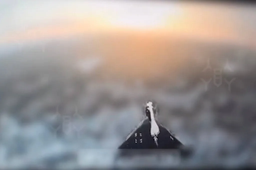 Перехват украинским зенитным дроном дрона-камикадзе «Герань-2» с ракетой класса «воздух-воздух» Р-60.