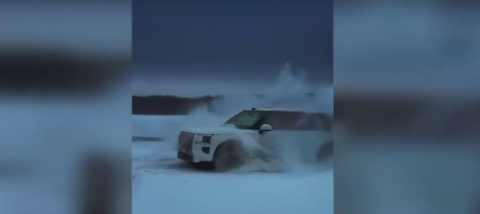 Владелец Zeekr 9X устроил дрифт на поле с элитной пшеницей и извинился