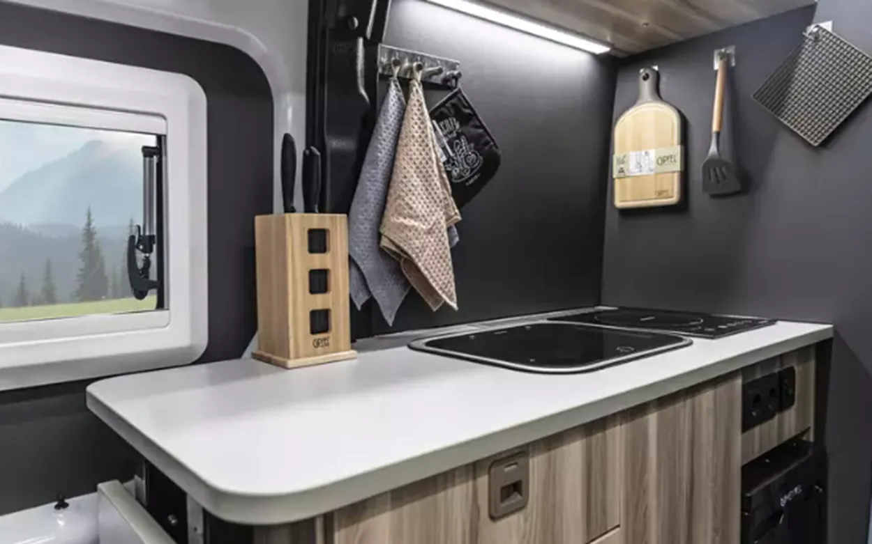 Газель NEXT с кухней и санузлом: как фургон стал домом на колесах
