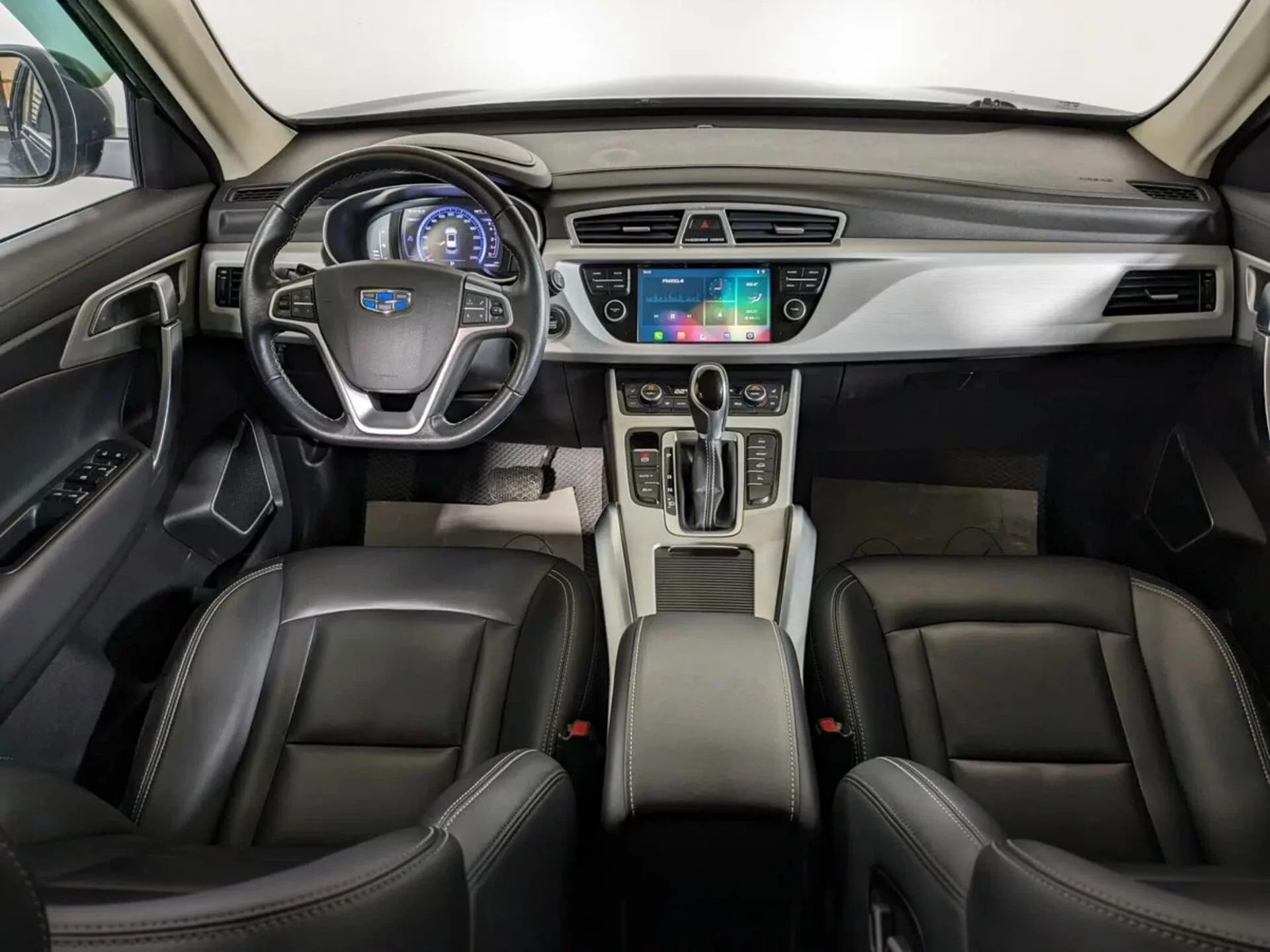 Подержанный Geely Atlas: страшно или выгодно? Честный отзыв владельца о надёжности и нюансах