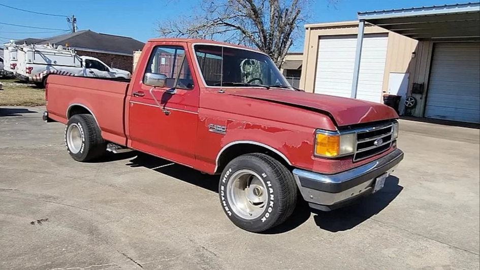 Ржавый Ford F-150 1989 года удивил мощностью в 700 л.с. под капотом