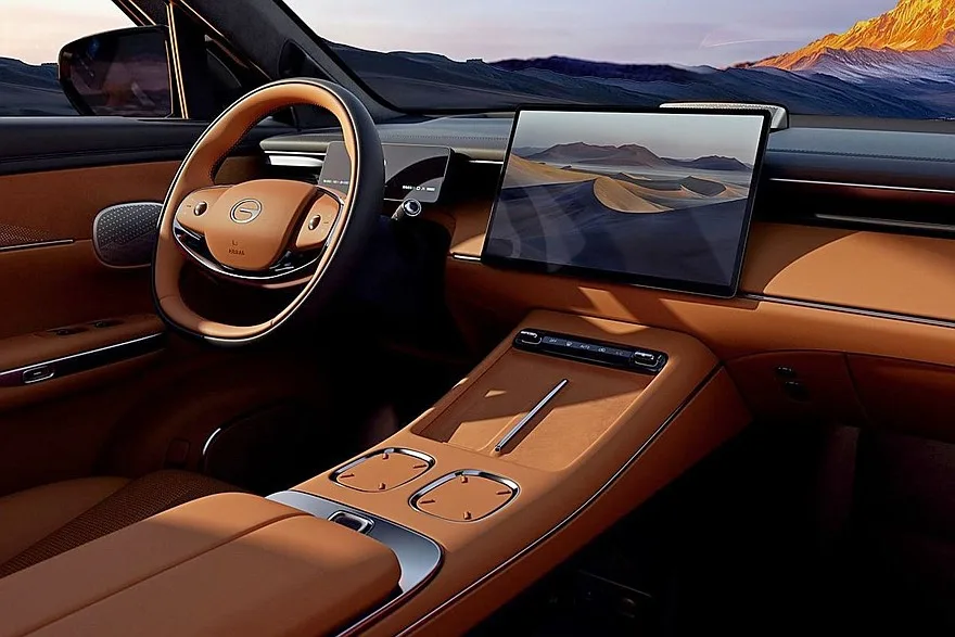 Гибридный GAC S7 впервые замечен в Москве до старта продаж в России