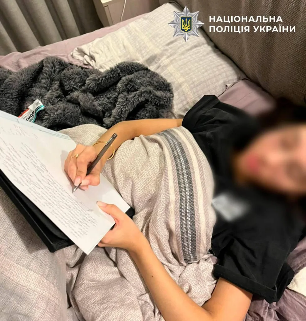 Трех киевлянок передали в СБУ за то, что они пели песни на русском языке