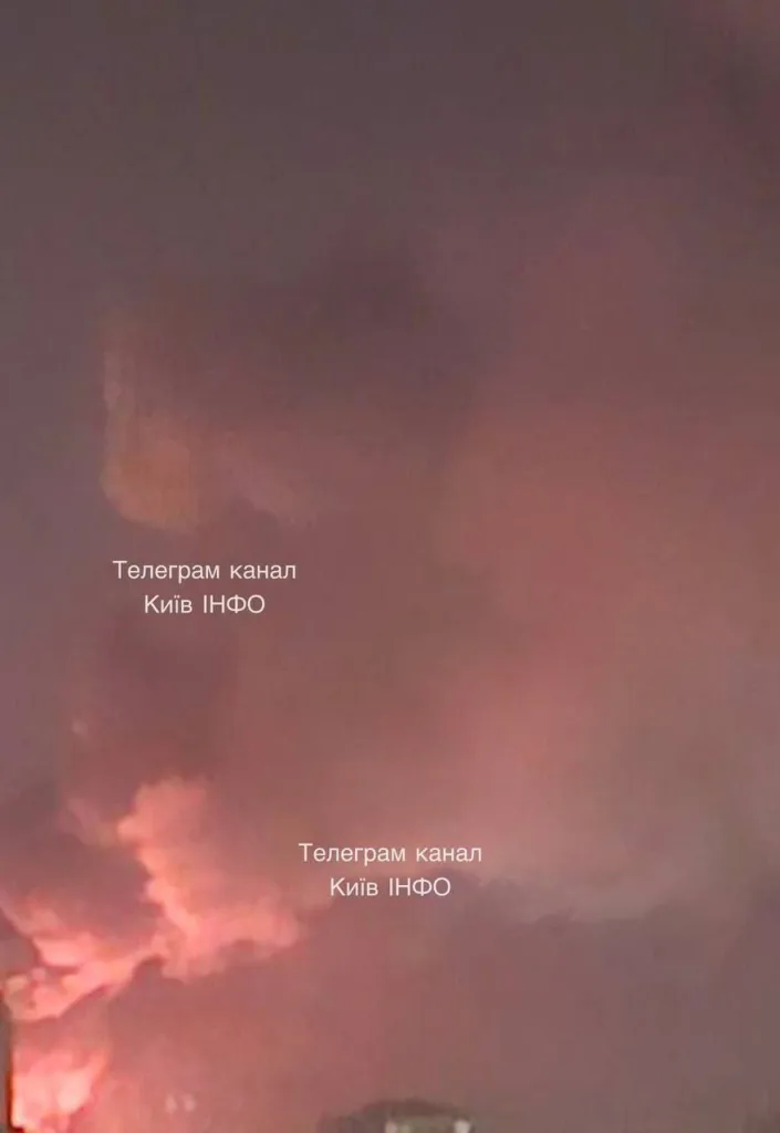 Последствия сегодняшней ночной работы дронов-камикадзе "Герань" в Киеве, так же были прилеты по объектам энергетики в Одессе