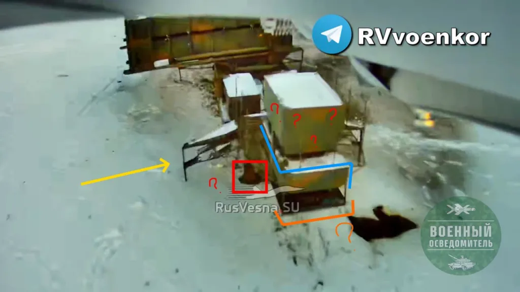 Более подробное видео ударов дронов БМ-35 по РЛС и пусковым установкам из состава ЗРК Patriot под Харьковом, добавляющее подозрений о том, что в прицел попали все-же высококачественные макеты