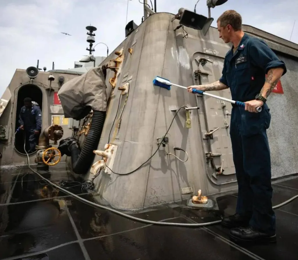 «Адмирал Ржавчина» пожирает американский флот