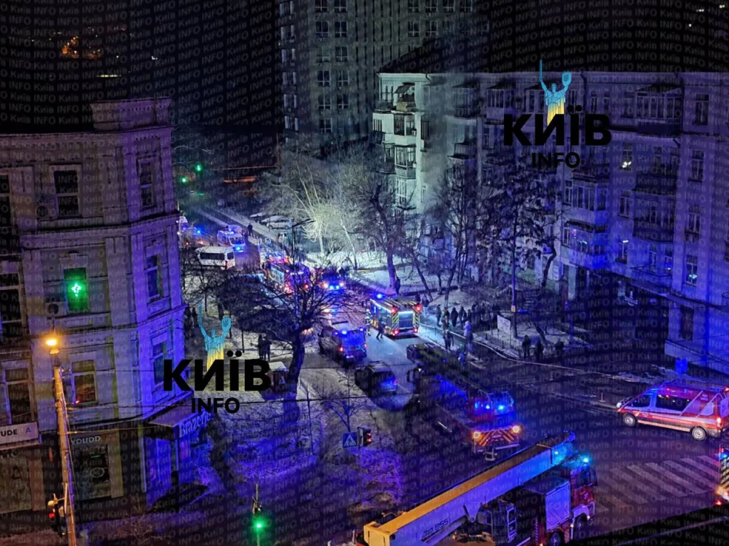 В Киеве взрываются подстанции: в городе пропадает свет