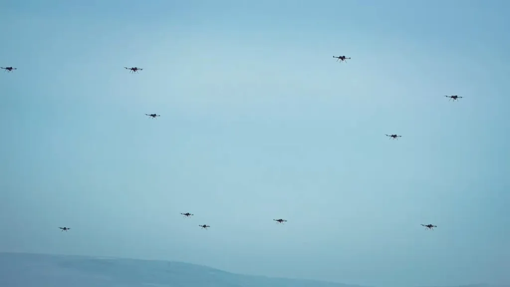 Испытание роя из 20 дронов-камикадзе KARGU от турецкой компании STM